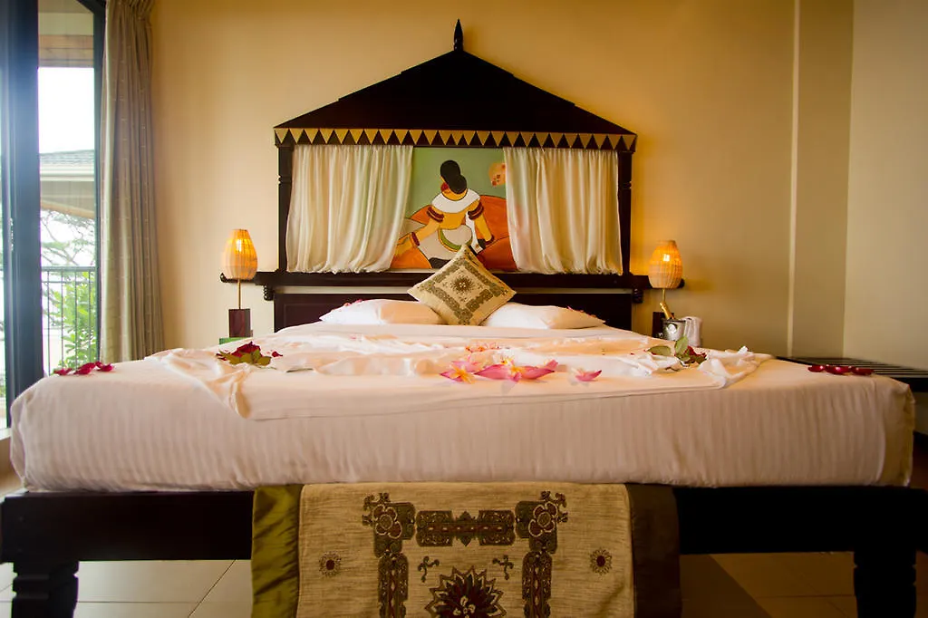 Randholee Resort&Spa Kandy Hotel