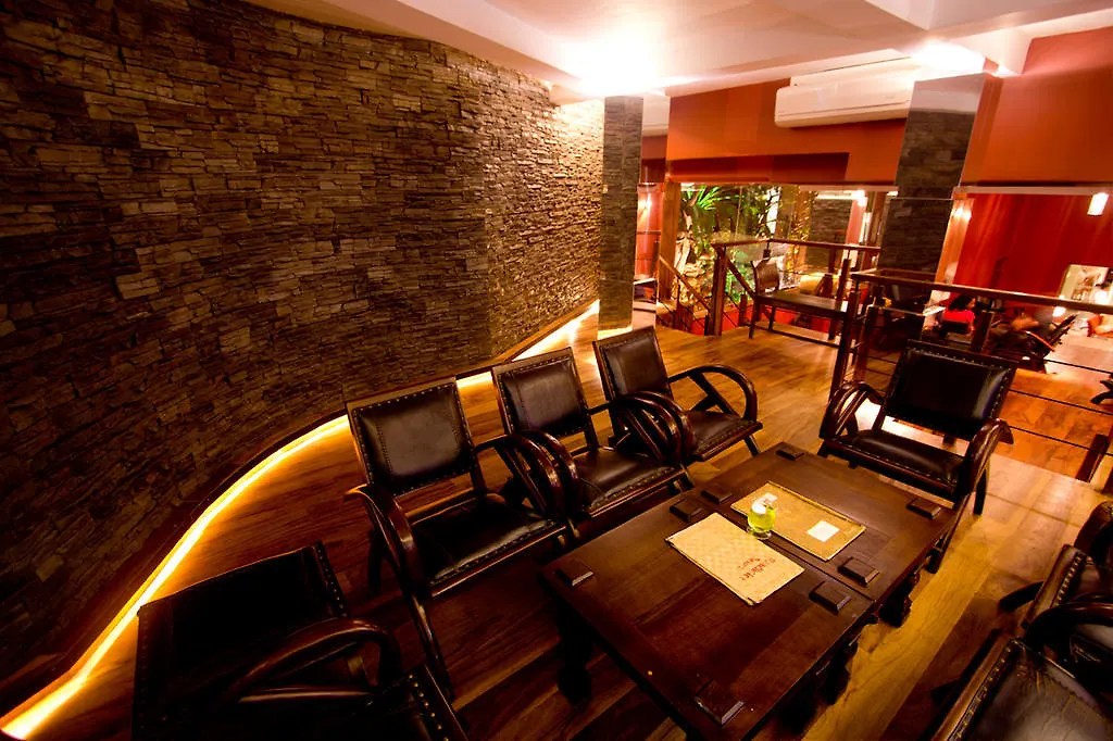 Randholee Resort & Spa Kandy Hotel