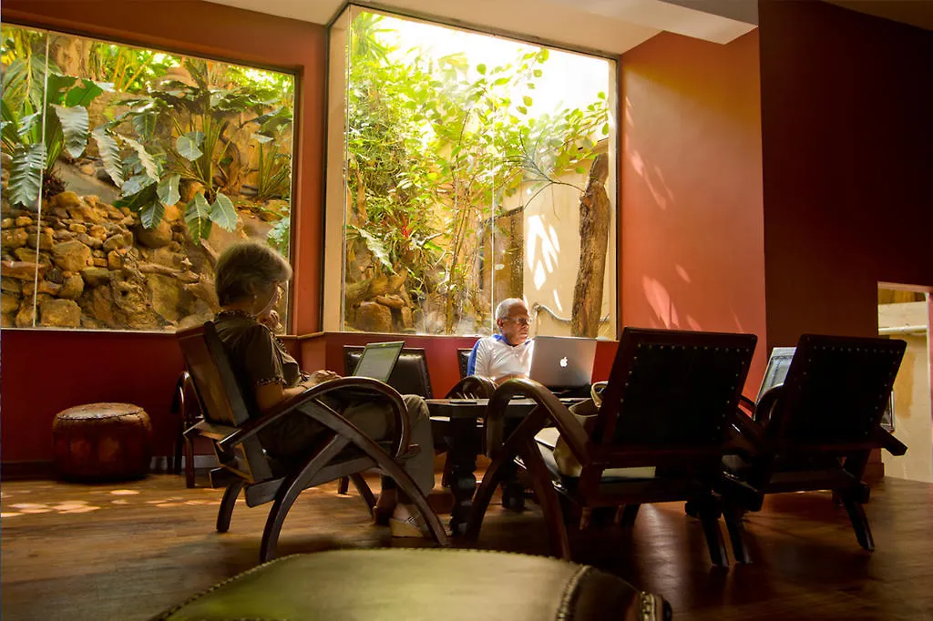 Hotel Randholee Resort & Spa Kandy