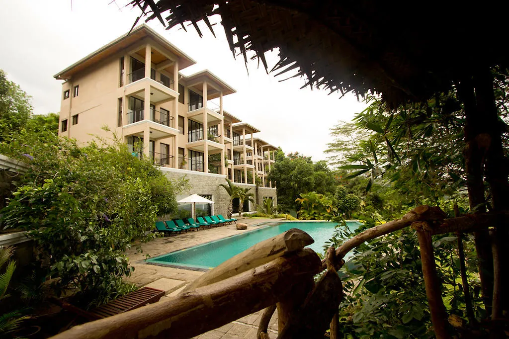 Randholee Resort & Spa Kandy Hotel